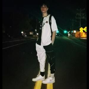 Meet your Posher, Simon